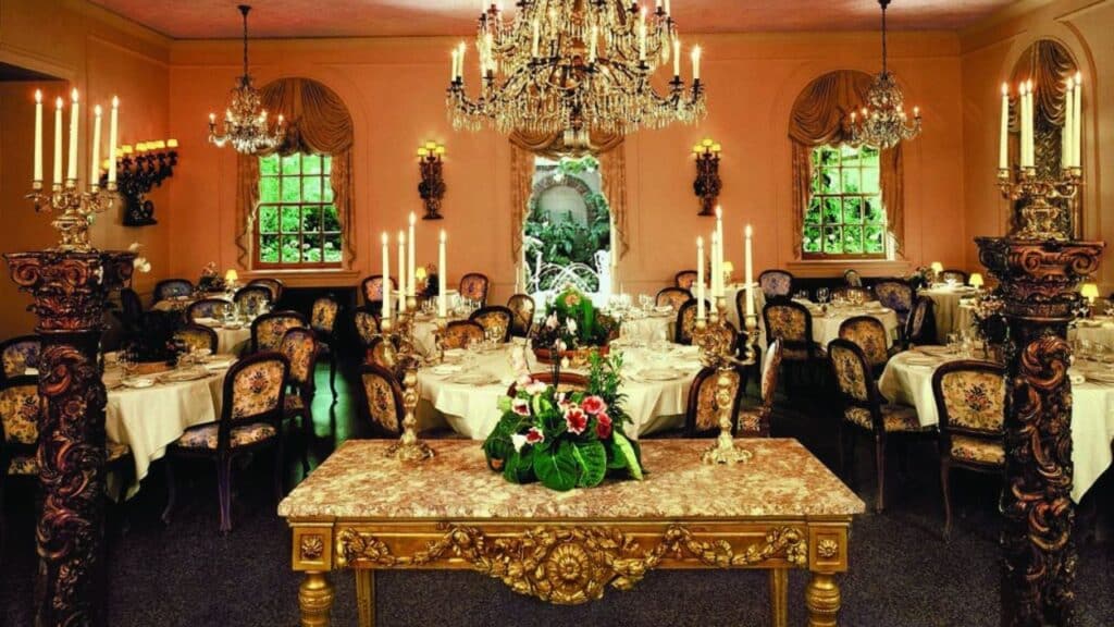 Hungry for History? 12 of the Oldest Restaurants in New York City Still ...