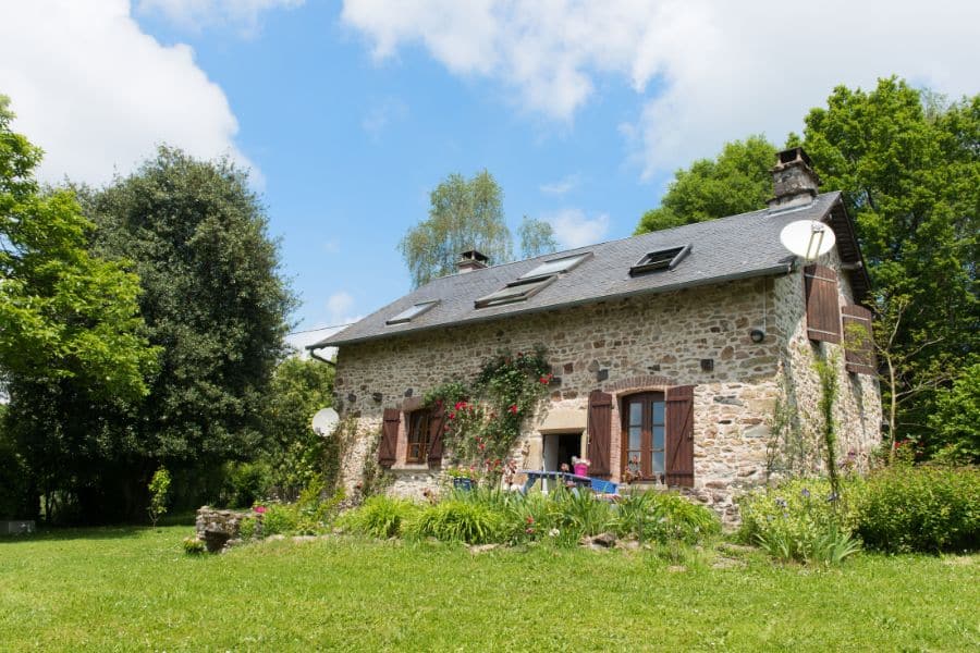 The Costs of Going Off-Grid: How This Couple Transformed an Old Property in France For Less Than €30,000