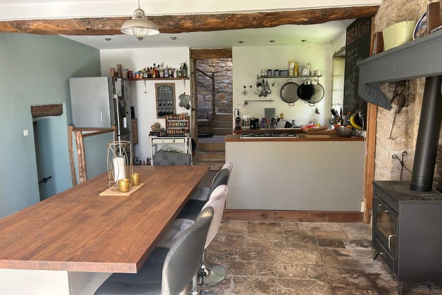 Why Everyone’s Suddenly Obsessed With the Cottagecore Kitchen Trend (And Why You Might Be Too)