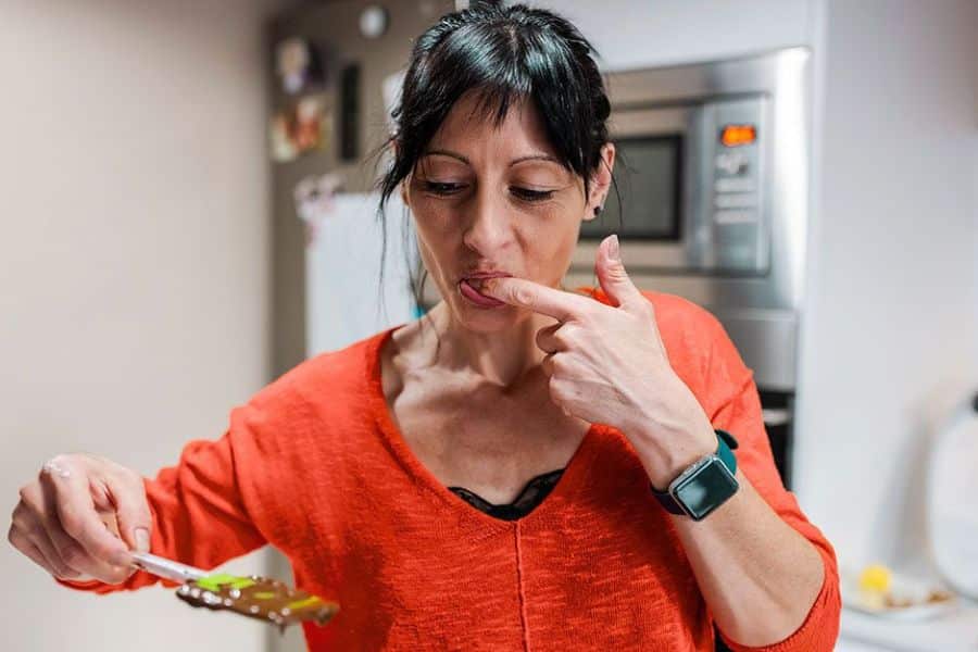 Are You 50 Or Over? Avoid These 9 Common Foods As Neurologists Have Confirmed They Can Damage Your Brain