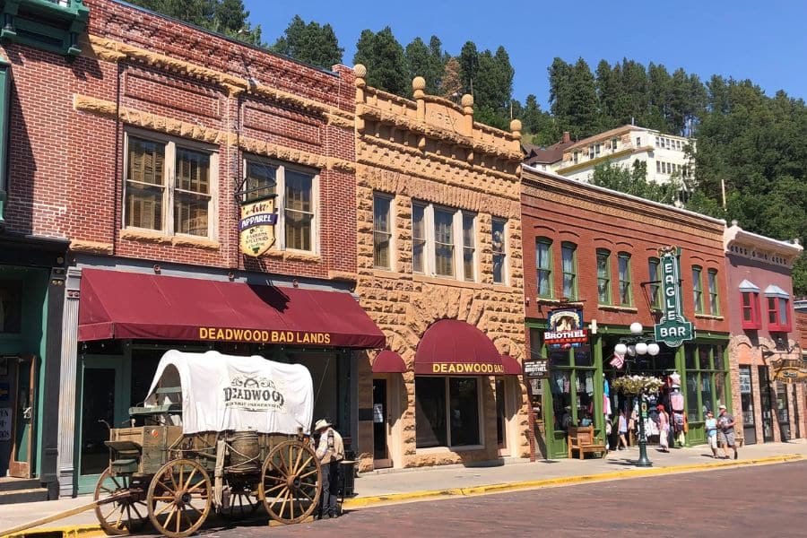 9 Historic American Towns Taking You Back In Time Where History Comes Alive Before Your Eyes