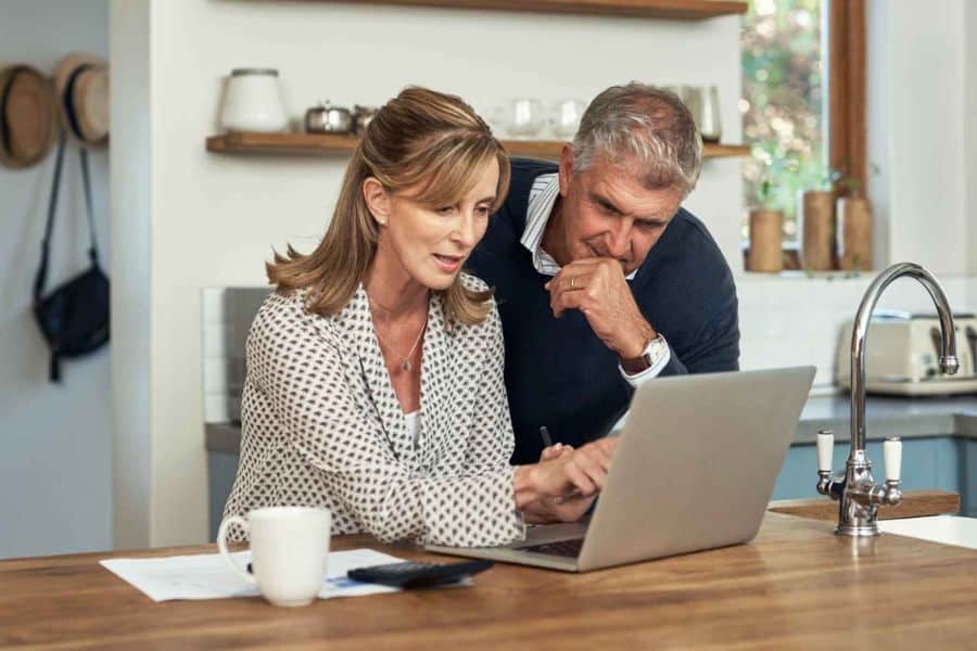 9 Flexible Income Streams For Retirees That Pay Well and Give Your Brain a Boost (Turn Your Experience Into Dollars)