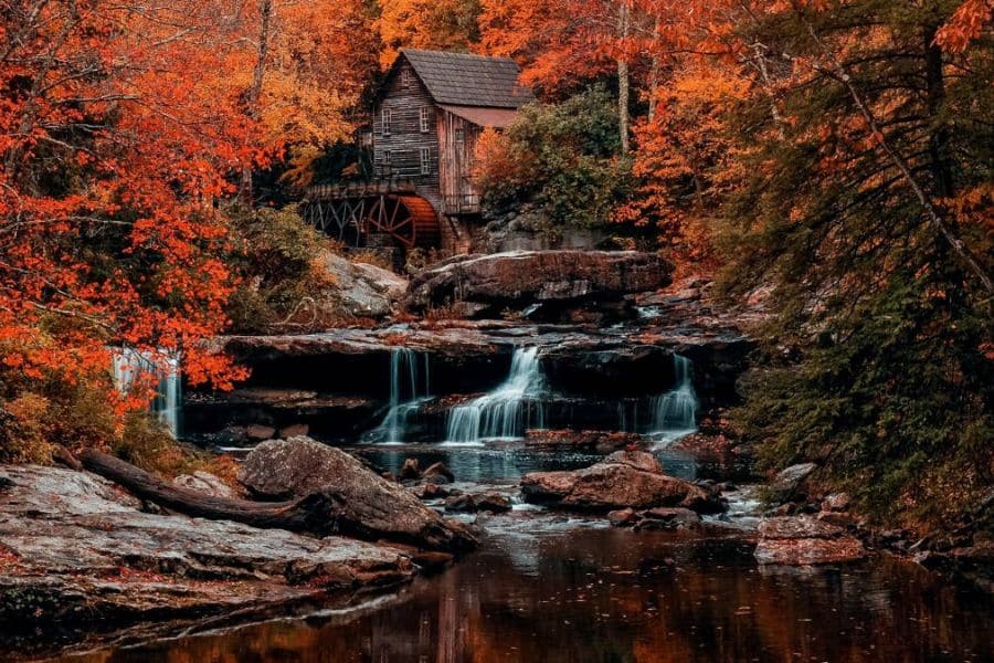 A house on the water in the Fall